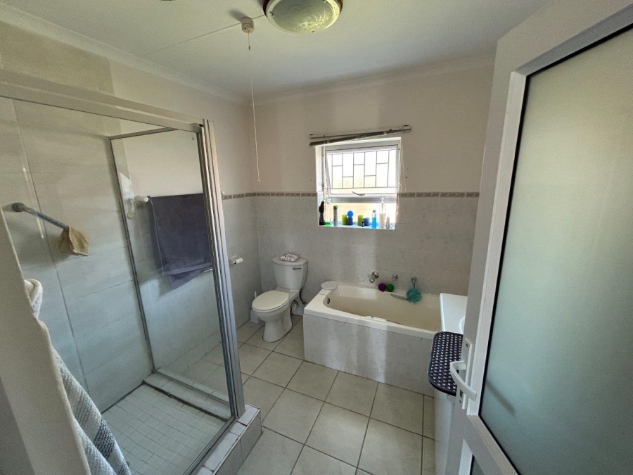 9 Bedroom Property for Sale in Jeffreys Bay Central Eastern Cape